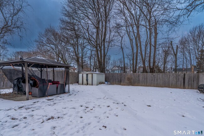 Building Photo - 22 Wilton Ave