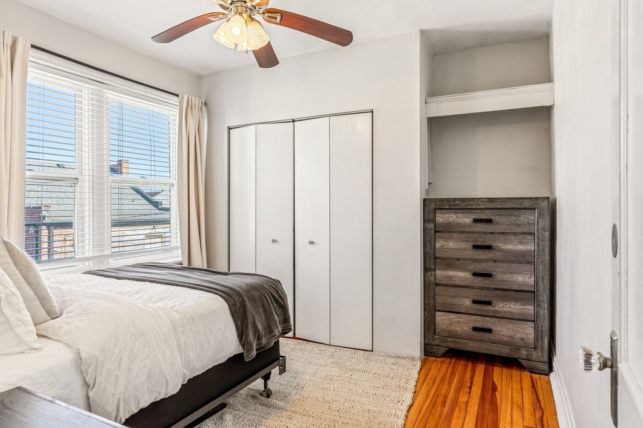 Building Photo - 1210 S Newstead Ave