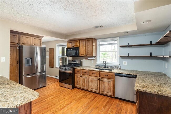 Building Photo - 716 Gafia Lodge Rd