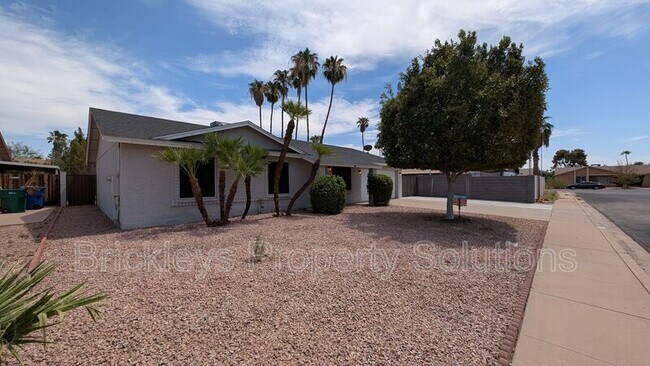 Building Photo - 2029 S Nina Cir