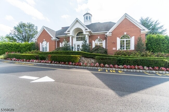 Building Photo - 472 Hartford Dr