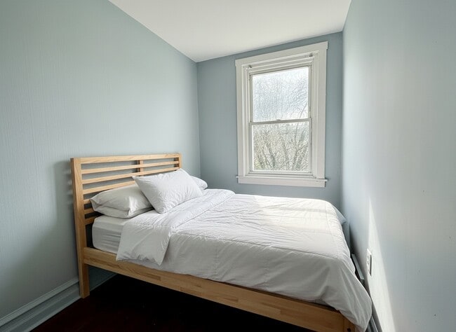 Building Photo - 2602 S 61st St