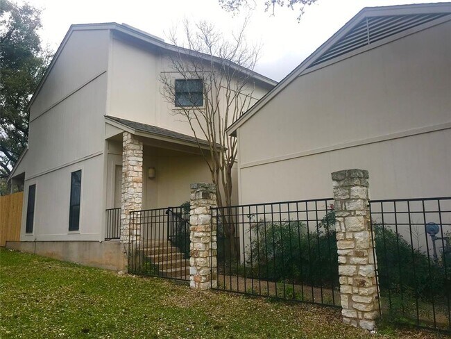 Primary Photo - 4118 Bayberry Dr