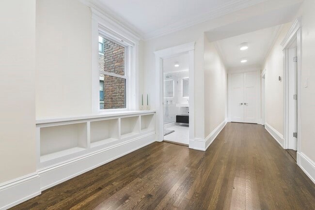 Building Photo - 70 Marshal St