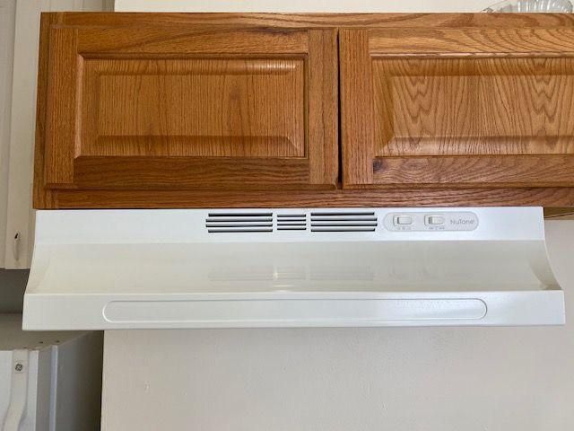 Building Photo - 2nd Floor 1 BR Apt Located On Derry St