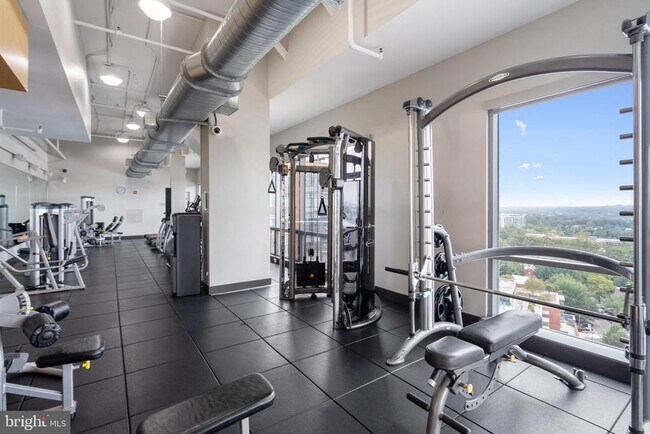 Building Photo - 2001 15th St N