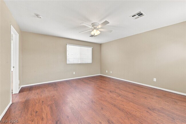 Building Photo - 11240 Woodland Violet Ave