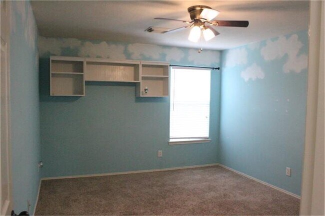 Building Photo - 24202 Kingbriar Dr