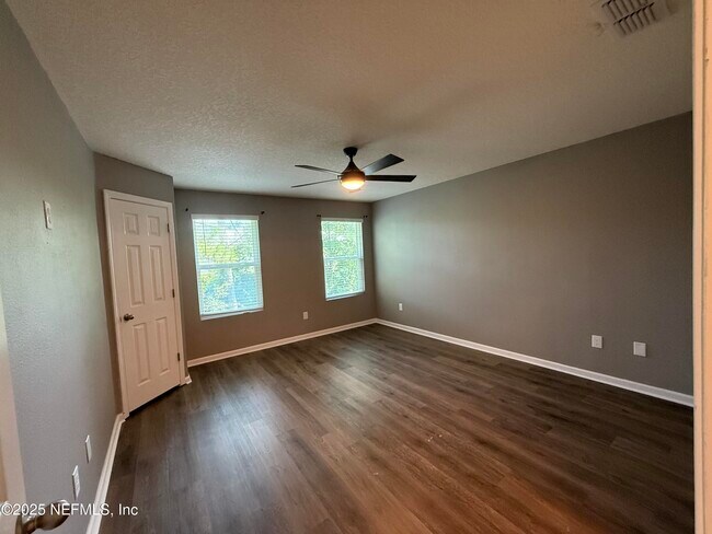 Building Photo - 819 Observatory Pkwy
