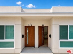 Building Photo - 233 N Berendo St