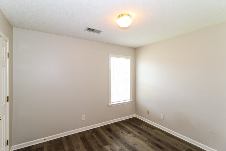 Building Photo - 7248 Bridgefield Dr