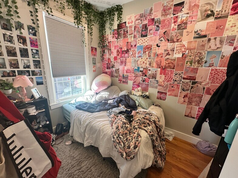 Building Photo - 1621 Tremont St