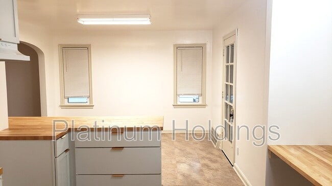 Building Photo - 3781 Northwood Rd