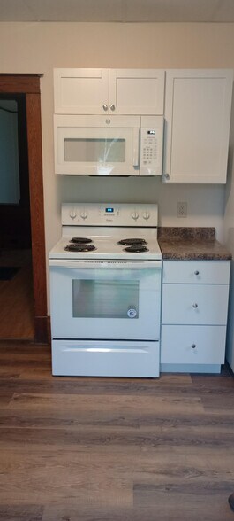 Building Photo - 515 2nd Ave