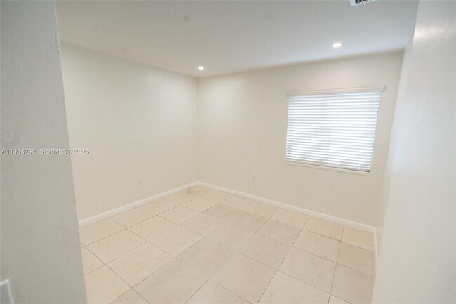 Building Photo - 21009 SW 124th Ave Rd