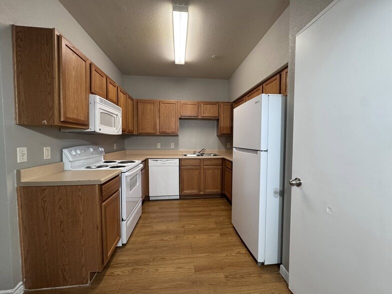 Building Photo - Villas of Brownwood