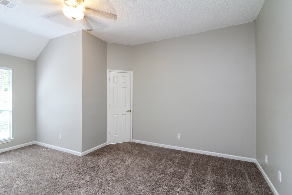 Building Photo - 817 Clover Hill Ln