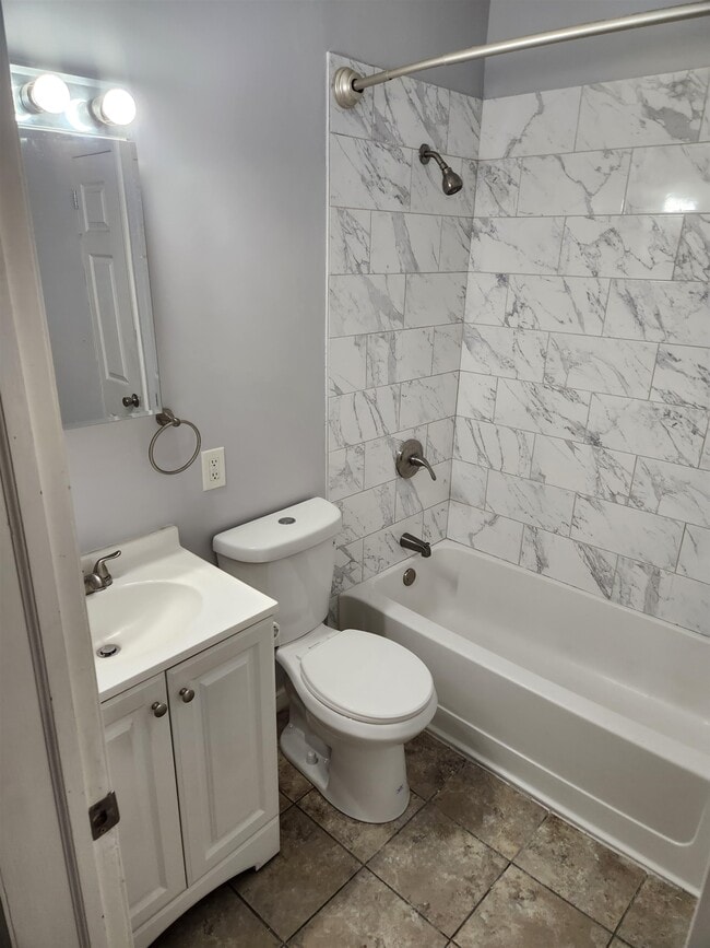 Building Photo - 57 Condict St