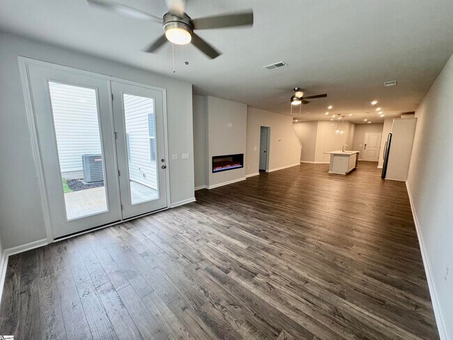 Building Photo - 325 Gooding Trl