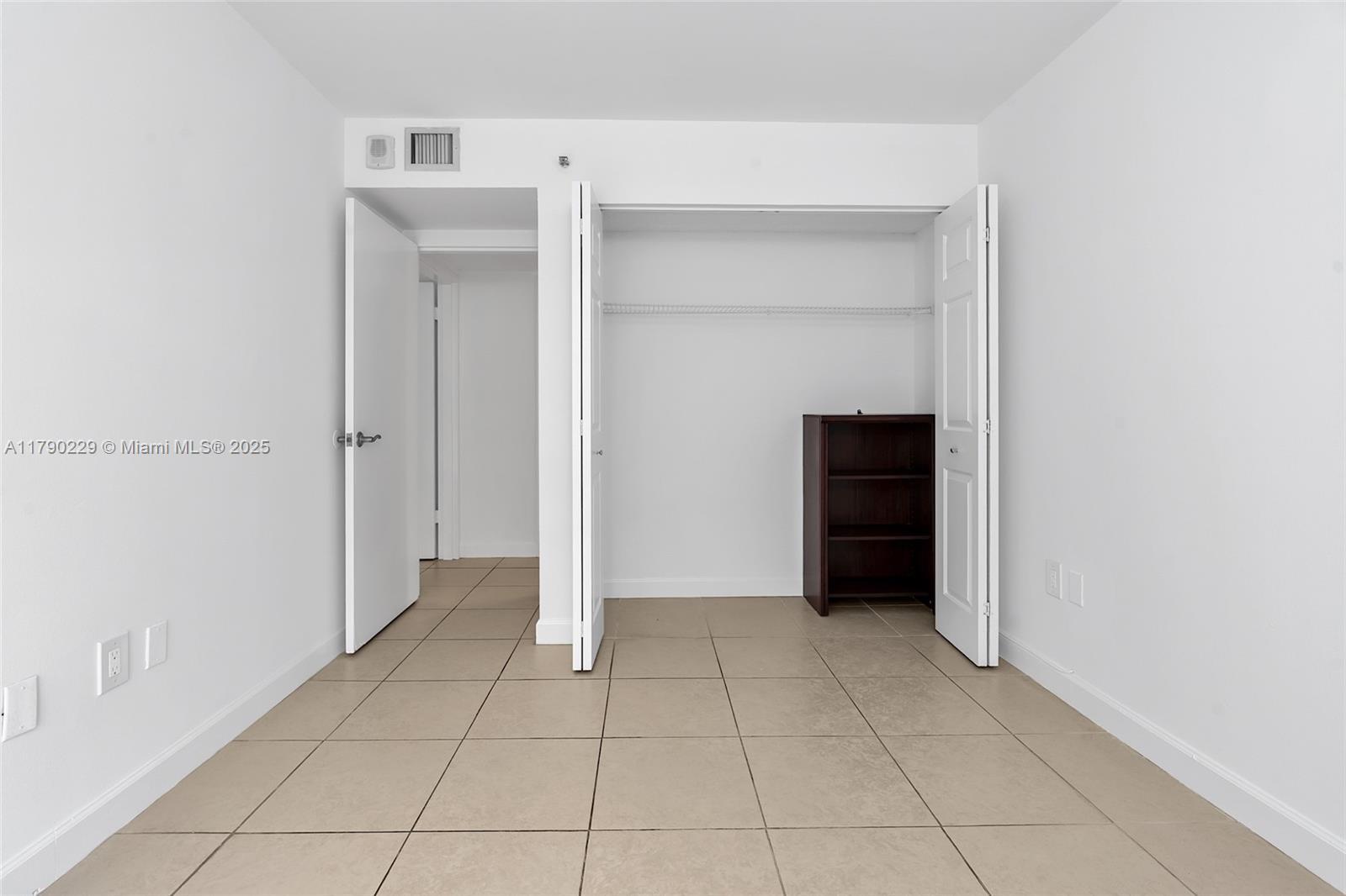 Building Photo - 2501 Brickell Ave