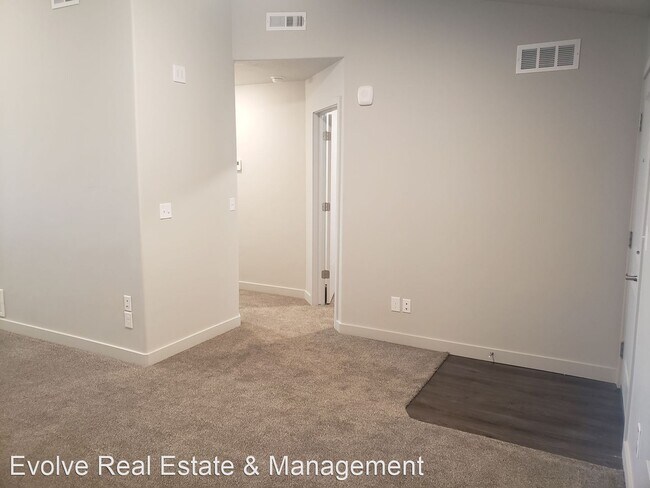 Building Photo - 2 br, 1 bath House - 1141 E 1320 S Bld D 304