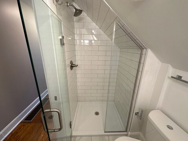 Building Photo - Chittenden Ave 145-147 48K