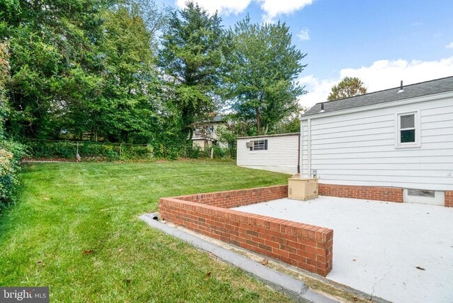 Building Photo - 3120 Chepstow Ln