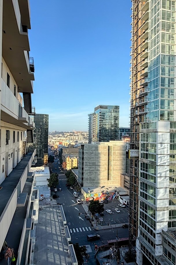 Building Photo - 1240 India St