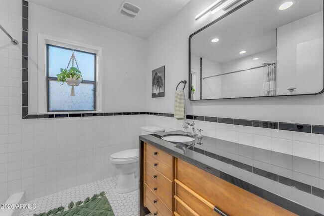 Building Photo - 2209 N 23rd St