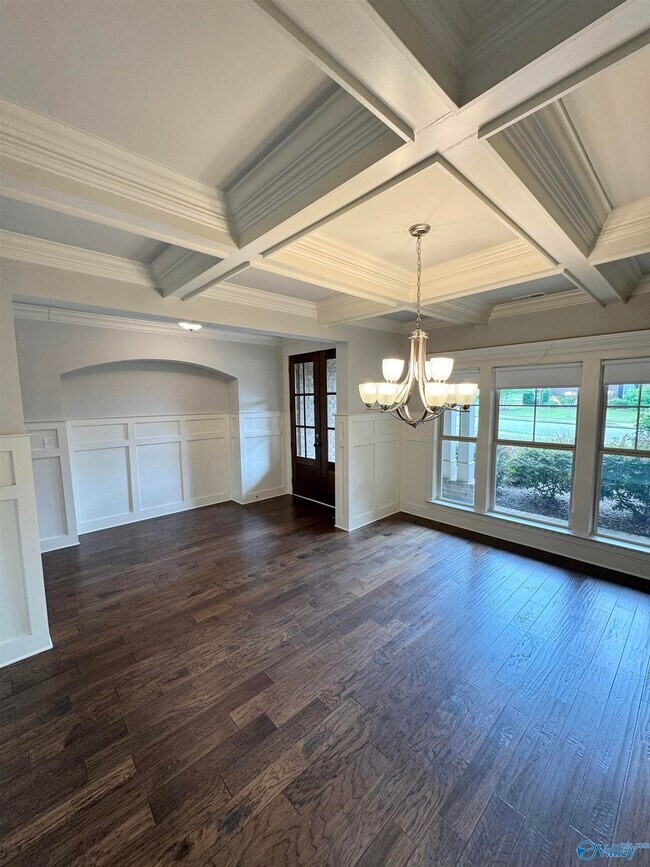 Building Photo - 4323 Flint Dr SE