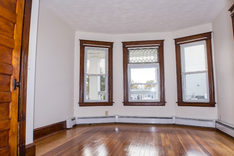 Building Photo - 436 Park St