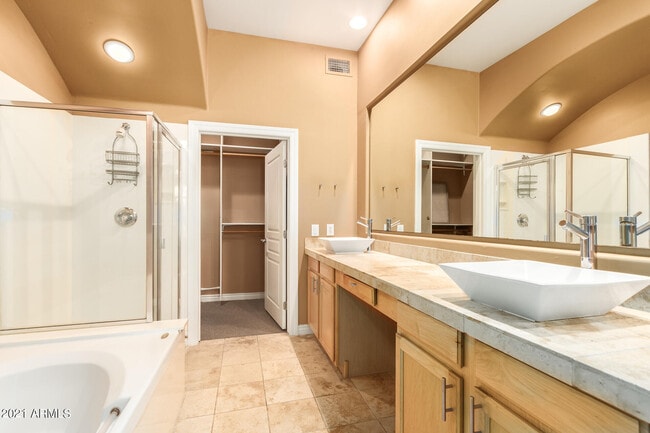 Building Photo - 14450 N Thompson Peak Pkwy