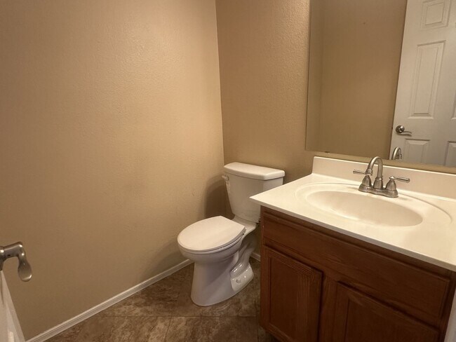 Building Photo - FOR LEASE – 3 BEDROOM, 2.5 BATH TWO STORY HOME WITH COMMUNITY POOL