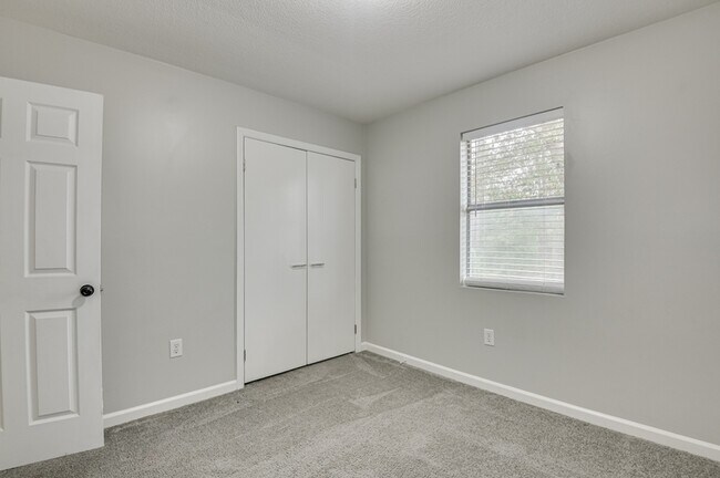 Building Photo - 2919 Cable Way