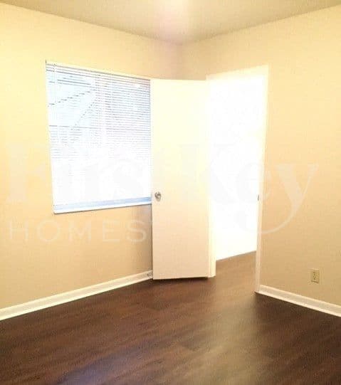 Building Photo - 4317 Honeysuckle Ave