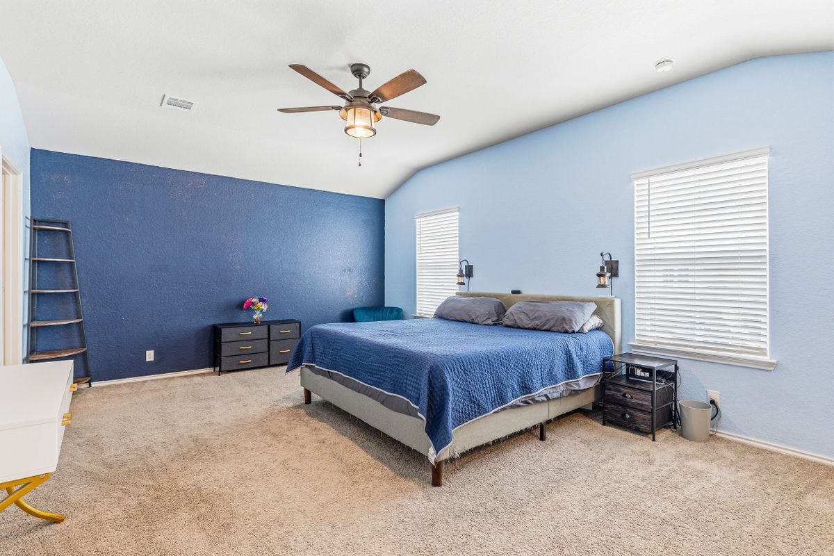 Building Photo - 10512 Gala Blvd