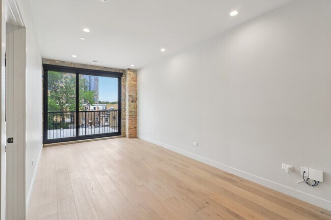 Building Photo - 1706 Sherman Ave