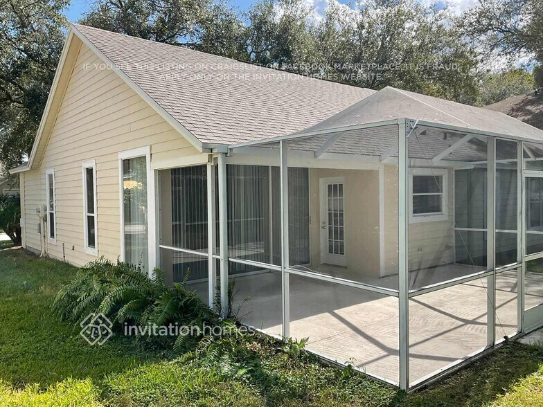 Building Photo - 17623 Esprit Dr