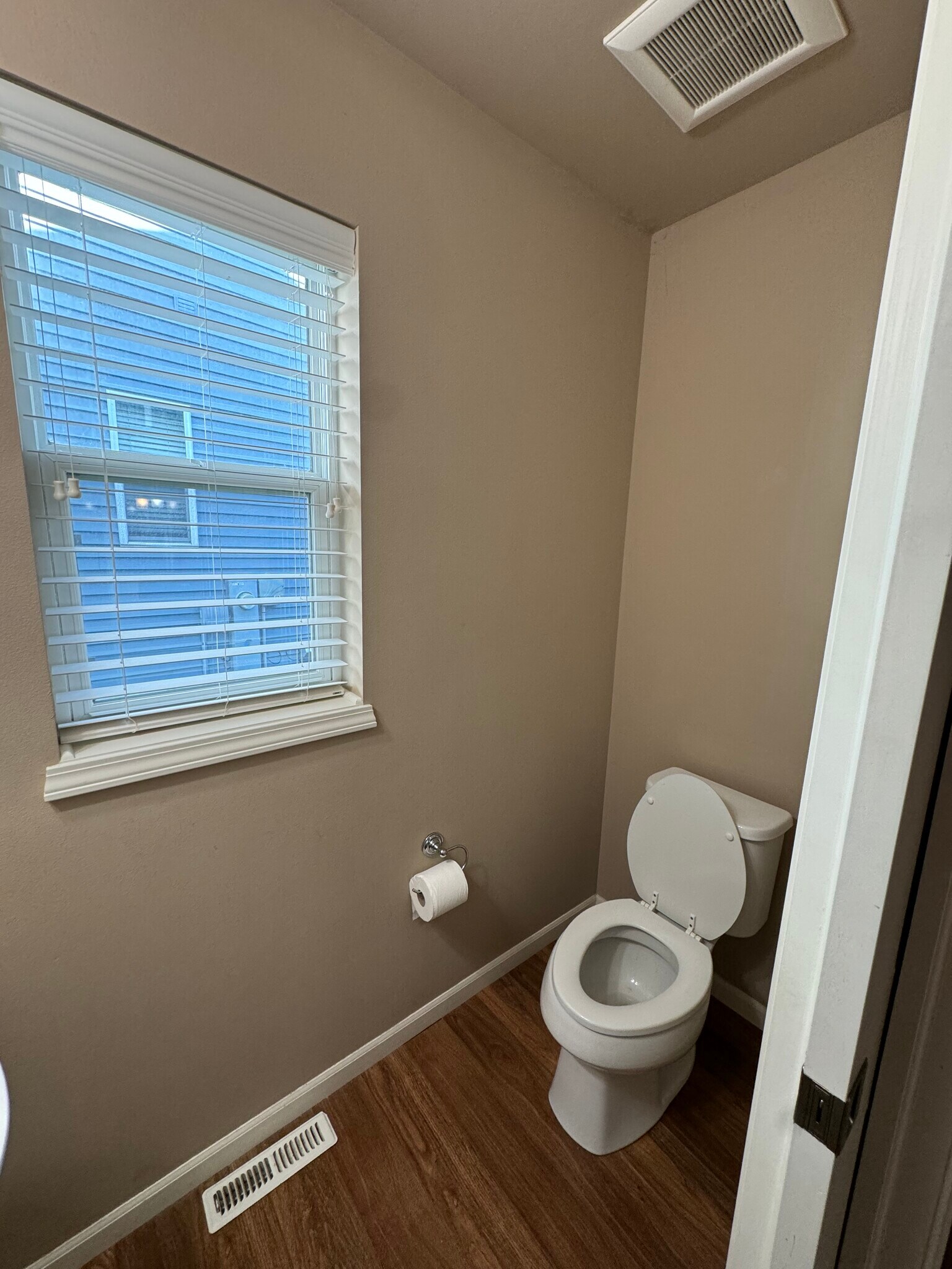 Building Photo - 1714 Fair Pheasant Way