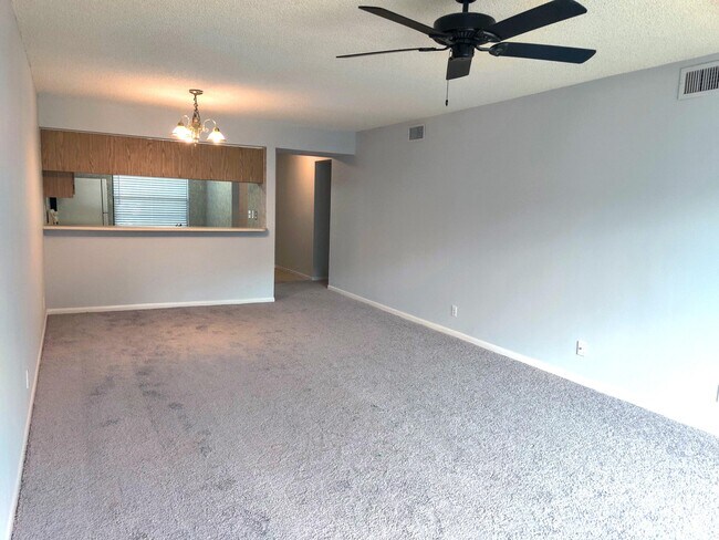 Building Photo - 701-701 Sabal Ridge Cir