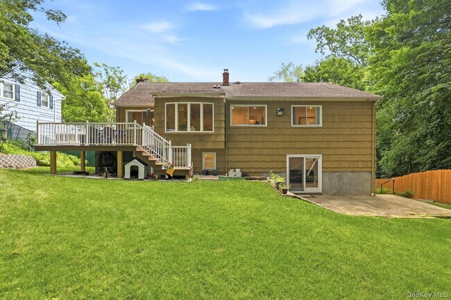 Building Photo - 80 Hickory Hill Dr