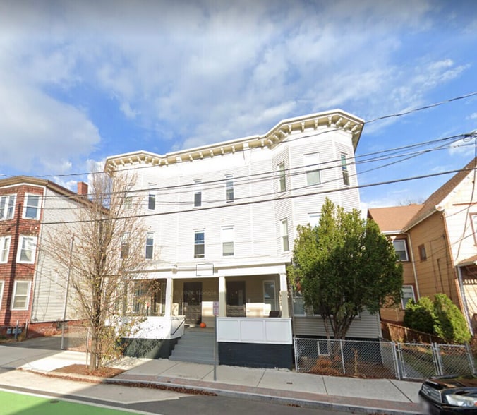 Building Photo - 11 Beacon St