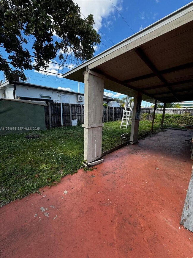 Building Photo - 4796 E 10th Ave