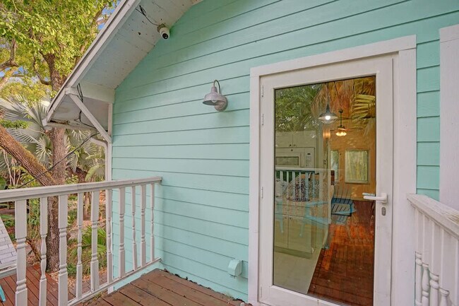 Building Photo - 1115 SW 4th St