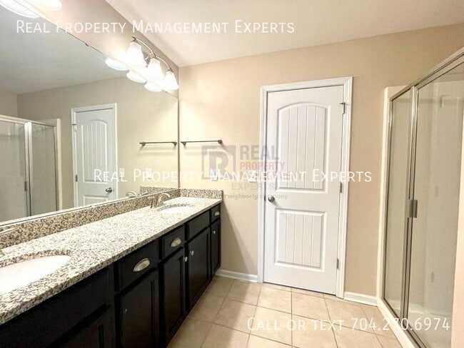 Building Photo - 3233 Elyse Manor Ct