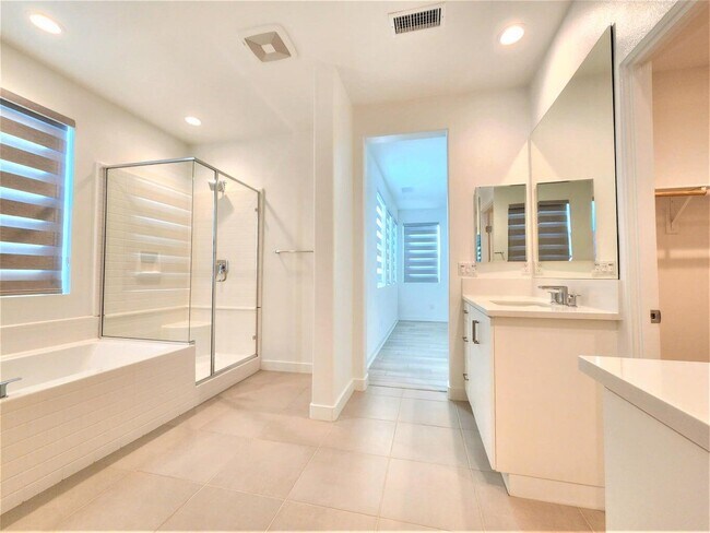 Building Photo - 35770 McCarthy St