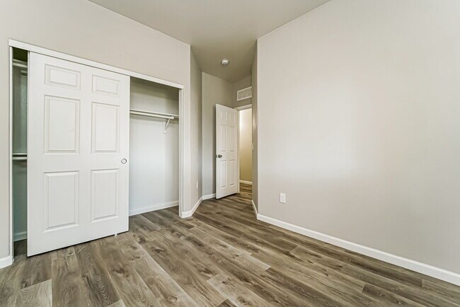 Building Photo - 11390 W Massey Dr