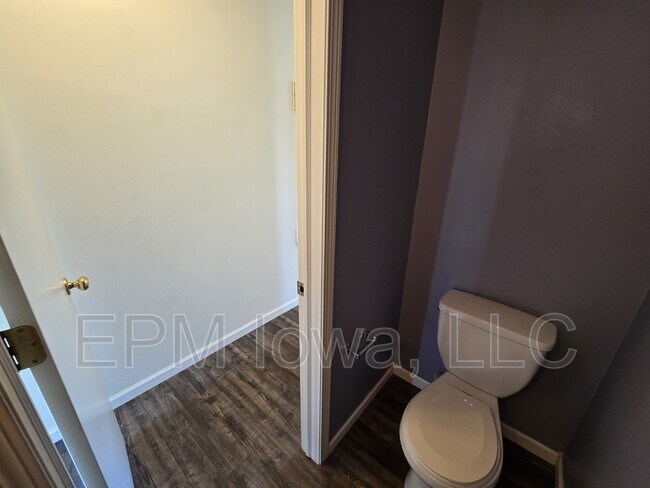 Building Photo - 1138 White Ivy Pl NE