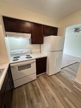 Upgraded 2 BR 1 BA - Pine Crossing Apartments