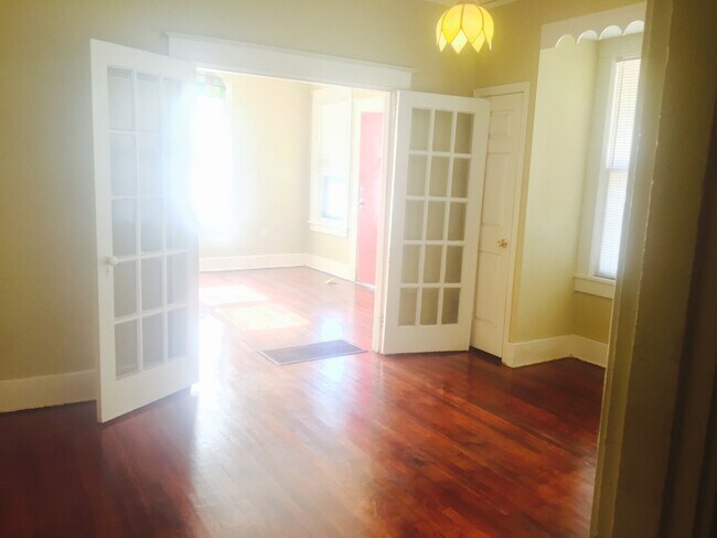 Building Photo - 1536 Tutwiler Ave